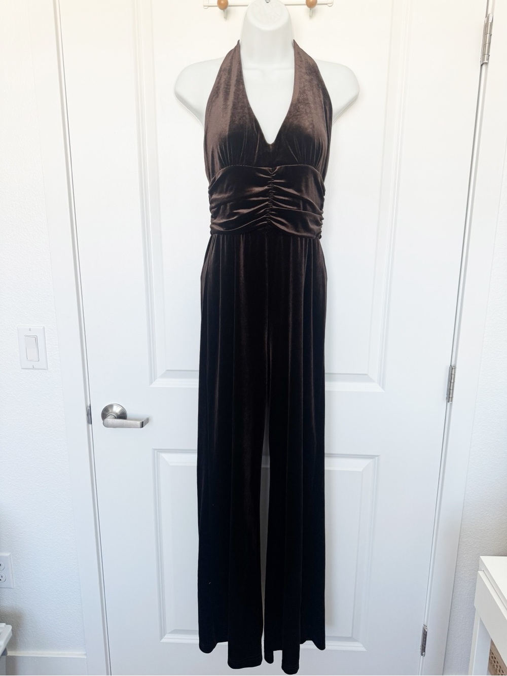 Vintage Jessica Howard Evenings Velvet Halter Wide Leg Jumpsuit Dark Brown Y2K
